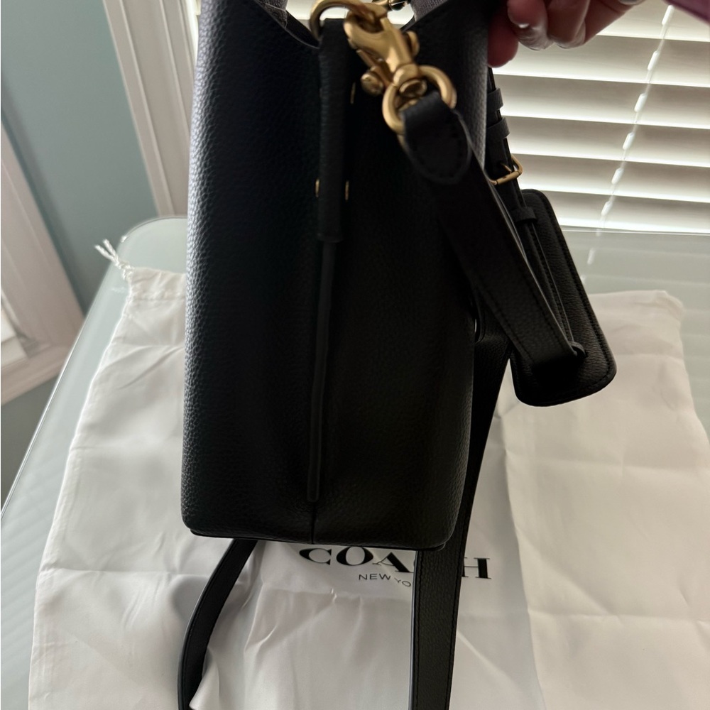 COACH C3916 Willow Bucket Bag Black Polished Pebble Leather Crossbody Shoulder - Picture 2 of 8